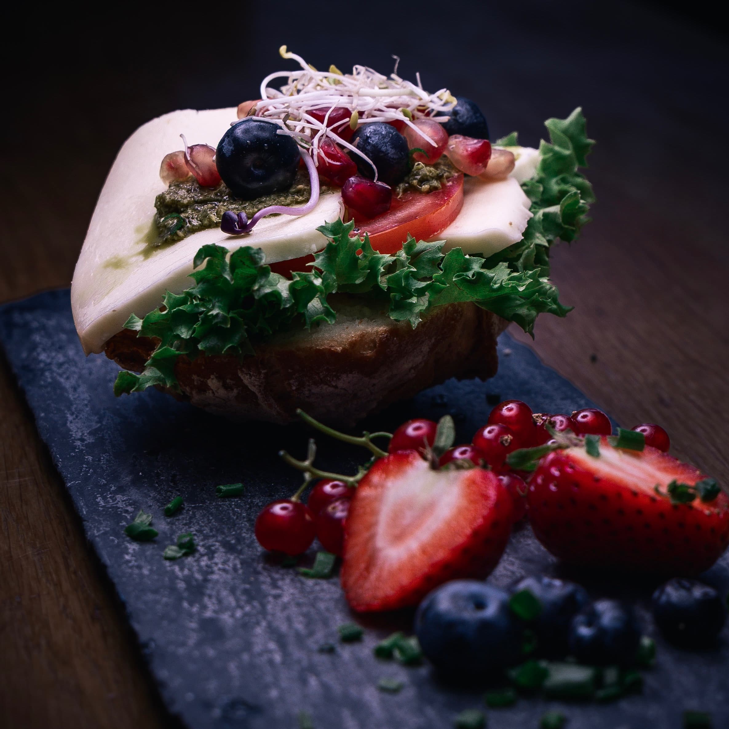 Halbe Deluxe – Tomate-Mozzarella & Pesto